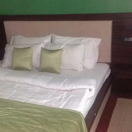 Highlander Cottage For Rent-3